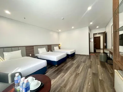 Phòng Deluxe ba giường đơn hướng biển — Central Halong Hotel